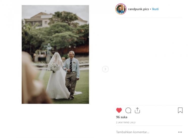 Pernikahan Randy Pangalila dan Chelsey. (Instagram/@randpunk.pics)