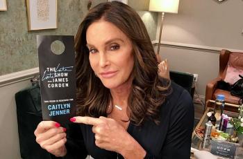 Dimakeup Ryan Ogilvy, Ayah Tiri Kim Kardashian Jadi Cantik Banget