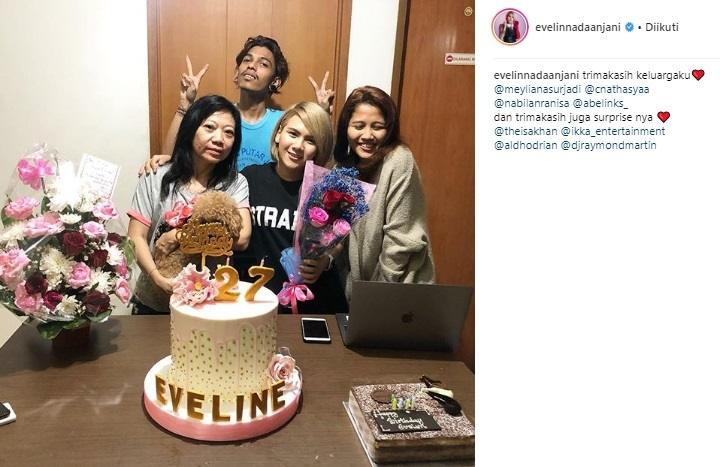 Evelyn Nada Anjani ulang tahun. (Instagram/@evelinnadaanjani)