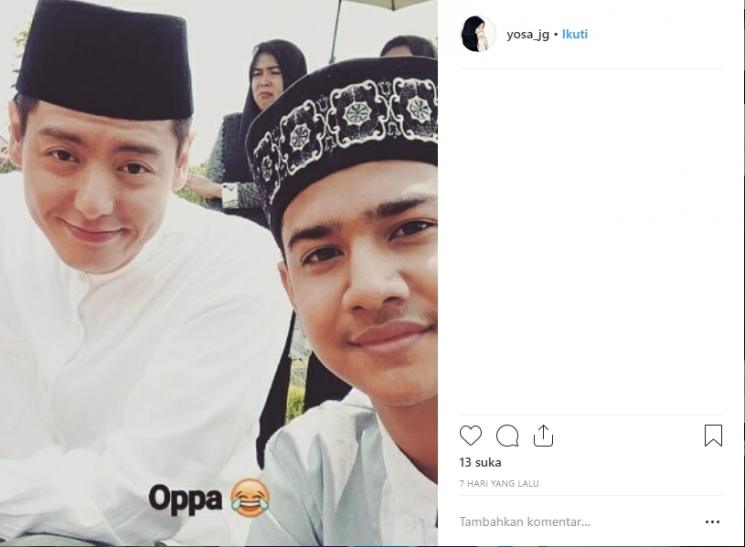 Roger Danuarta mengenakan baju koko. (Instagram/@yosa_jg)