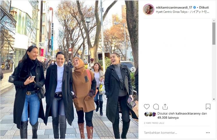 Nikita Mirzani liburan di Jepang. (Instagram/@nikitamirzanimawardi_17)