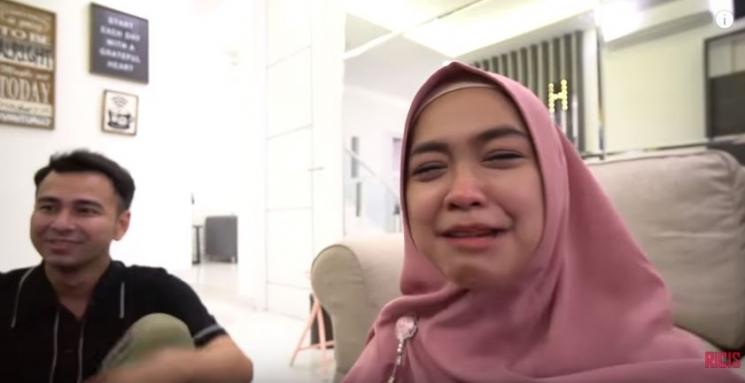 Raffi Ahmad nge-prank Ria Ricis. (YouTube)