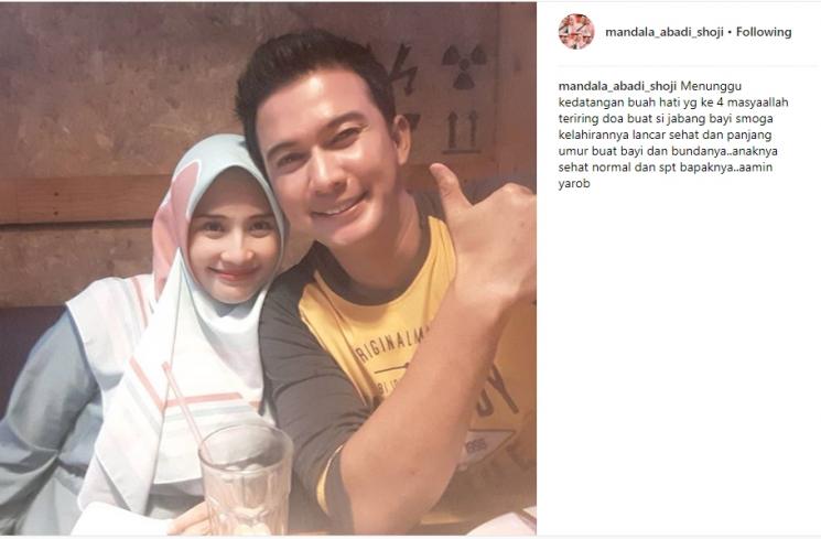 Mandala Shoji dan istrinya. (Instagram/@mandala_abadi_shoji)