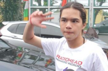 Salut, 6 Artis Ini Temani Orangtua yang Terkena Kasus Hukum