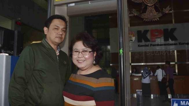 Farhat Abbas dan Elza Syarief. (Suara.com/Oke Atmaja)