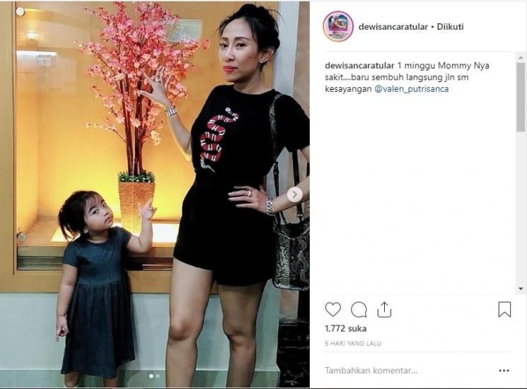 Dewi Sanca dan Anak. (Instagram/@dewisancaratular)