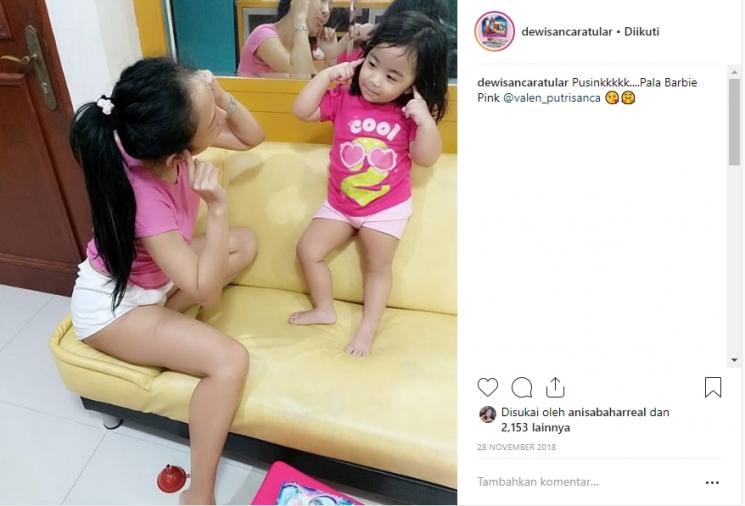 Dewi Sanca dan Anak. (Instagram/@dewisancaratular)