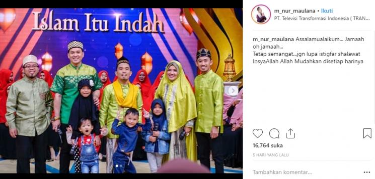 Anak-anak Ustaz Maulana usai ditinggal sang ibu (Instagram/@m_nur_maulana)