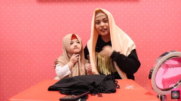 Arsy Hermansyah dan Aurel Hermansyah. (YouTube)