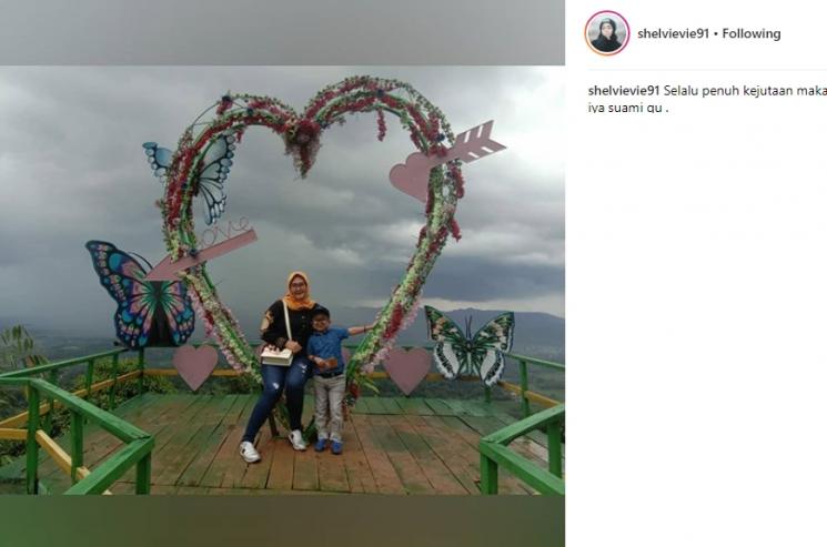 Daus Mini dan Shelvie Hana Wijaya. (Instagram/@shelvievie91)