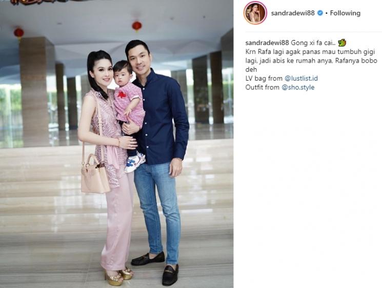 Keluarga Sandra Dewi. (Instagram/@sandradewi88)
