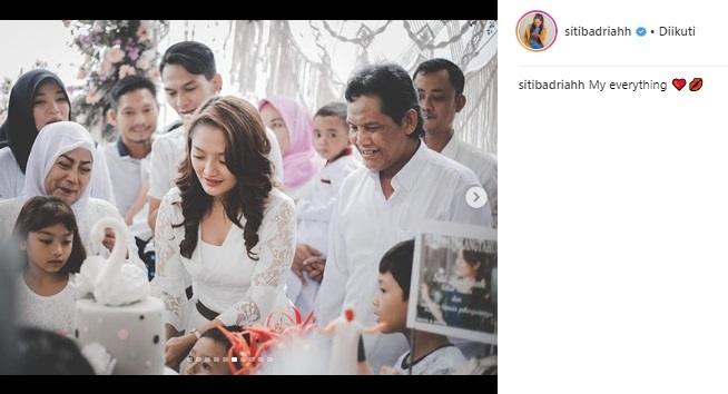 Siti Amanah, ibu Siti Badriah. (Instagram/@sitibadriahh)