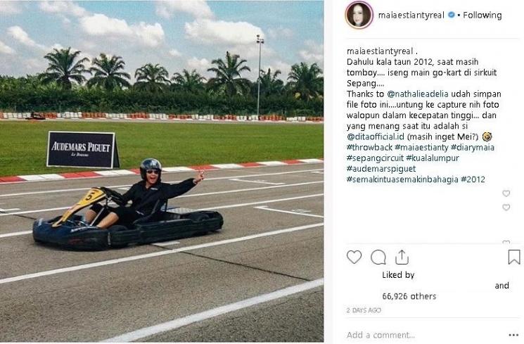 Maia Estianty mengendarai gokar - (Instagram/@maiaestiantyreal)