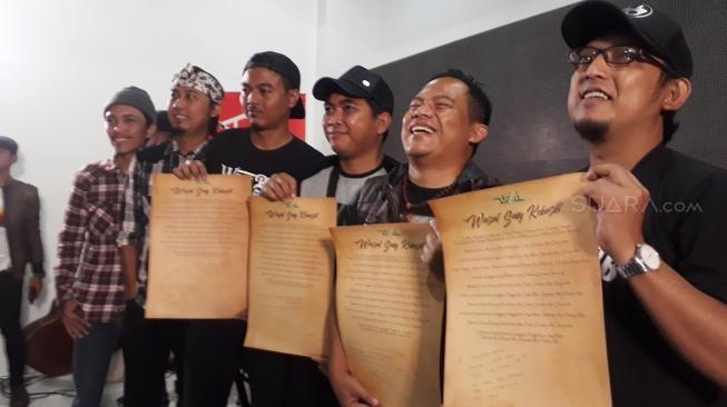 Band Wali dalam acara rilis single "Wasiat Sang Kekasih", Rabu (13/2/2019). (Sumarni/Suara.com)