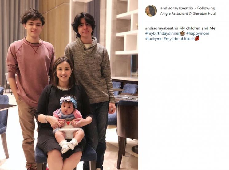 Andi Soraya dan anak-anaknya . (Instagram/@andisorayabeatrix)