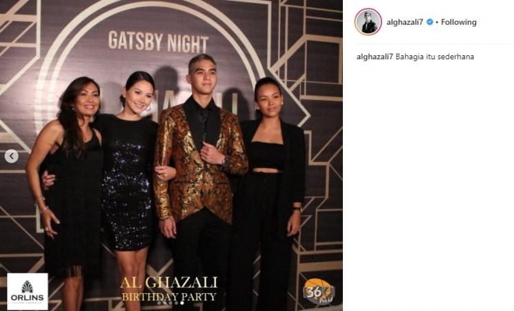 Al Ghazali bersama keluarga Alyssa Daguise. (Instagram/@alghazali7)