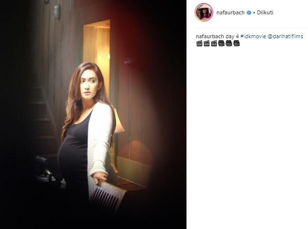 Nafa Urbach berperan jadi ibu hamil. (Instagram/@nafaurbach)