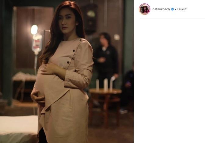Nafa Urbach berperan jadi ibu hamil. (Instagram/@nafaurbach)