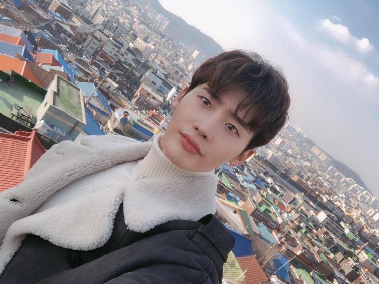 Lee Jong Suk (Instagram/@jongsuk0206)