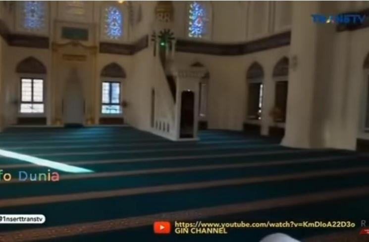 Masjid Tokyo Camii diduga menjadi lokasi pernikahan Syahrini dan Reino Barack