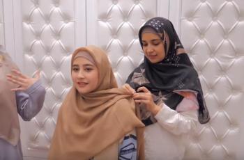 Belajar Berhijab pada The Sungkar, Ayah Prilly Latuconsina Bakal Syukuran