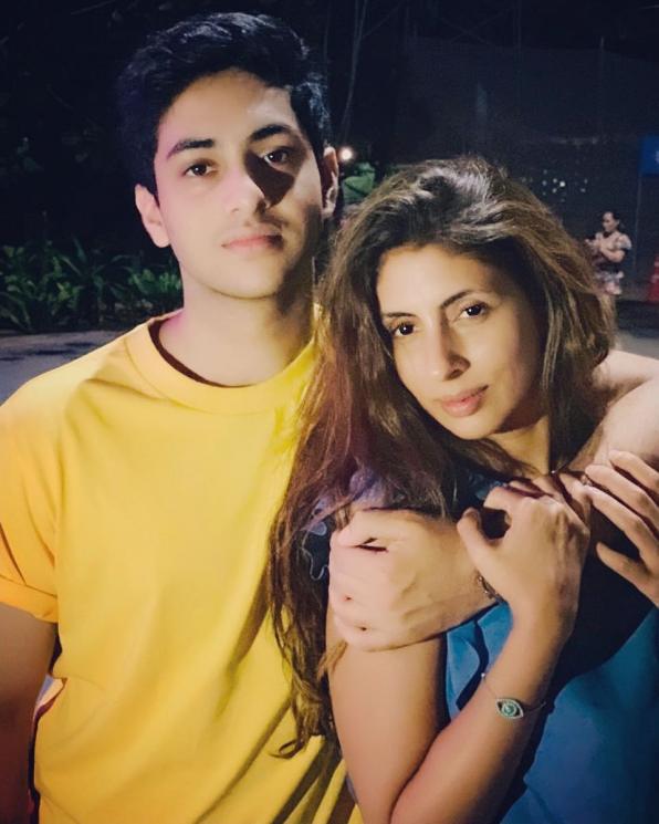 Agstya Nanda dan Shweta Bachchan. (Instagram/@shwetabachchan)