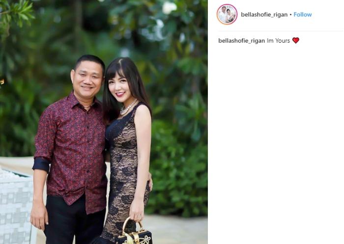 Bella Shofie dengan brokat dress. (Instagram/@bellashofie_rigan)