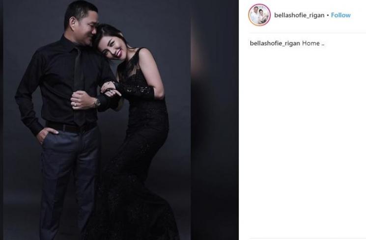 Bella Shofie dengan sheath dress. (Instagram/@bellashofie_rigan)
