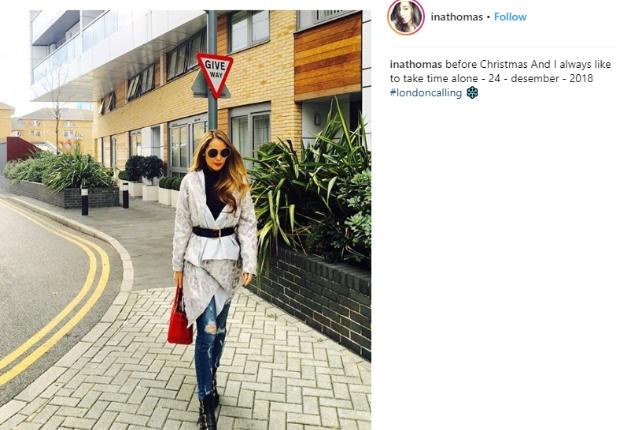 Ina Thomas dengan wrap outer dan ripped jeans. (Instagram/@inathomas)
