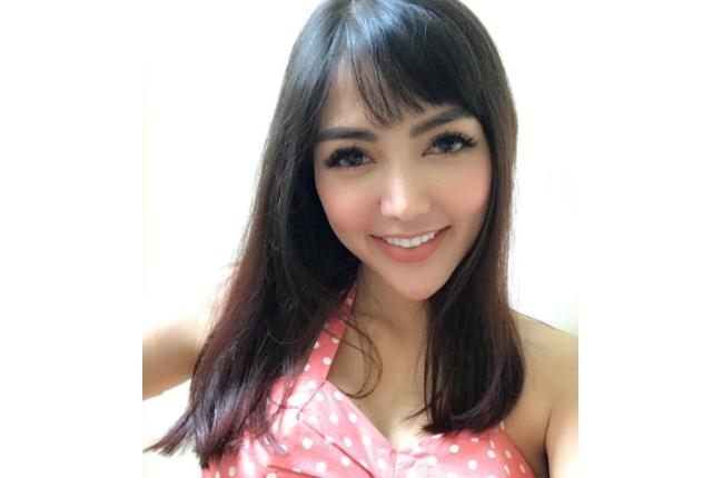 Bella Shofie merambah ke dunia fashion. (Instagram/@bellashofie_rigan)