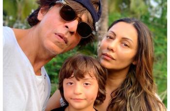 Abram Khan Lancar Al-Fatihah saat Salat, Ikut Keyakinan Shah Rukh Khan?