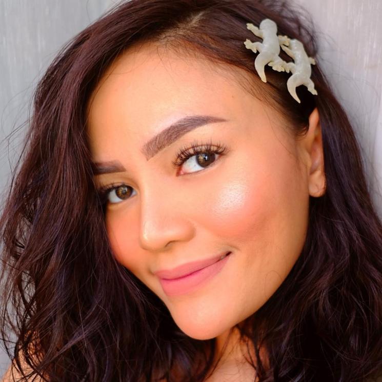 Foto Selfie, Postingan Rachel Goddard Ini Bikin Geli