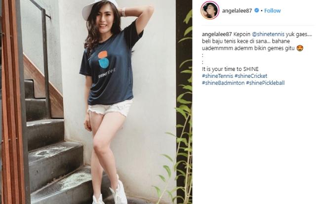 Angela Lee dengan gaya simpel namun tetap seksi. (Instagram/@angelalee87)