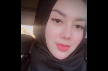Lama Tak Berkabar, 5 Potret 'Syahrini KW' Makin Adem dan Memesona