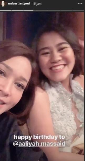 Potret kehangatan keluarga Dul Jaelani dan Aaliyah Massaid bertemu. (Instagram/@maiaestiantyreal)