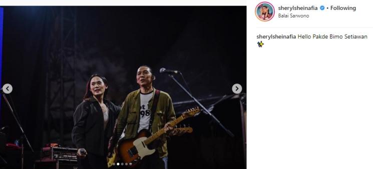 Aksi Sheryl Sheinafia di atas panggung. (Instagram/@sherylsheinafia)
