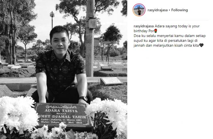 Rasyid Rajasa kunjungi makam istri. (Instagram/@rasyidrajasa)