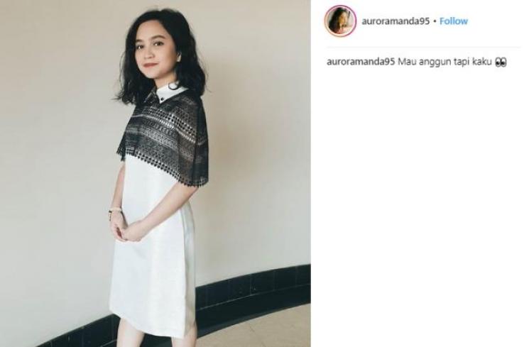 Tampil manis dengan dress. (Instagram/@auroramanda95)