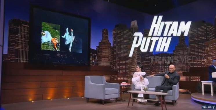 Syahrini di Hitam Putih. (YouTube)