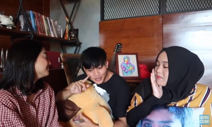 Rizky Febian dan Putri Delina menceritakan awal mula jadiannya. (Youtube/@PutriDelina)