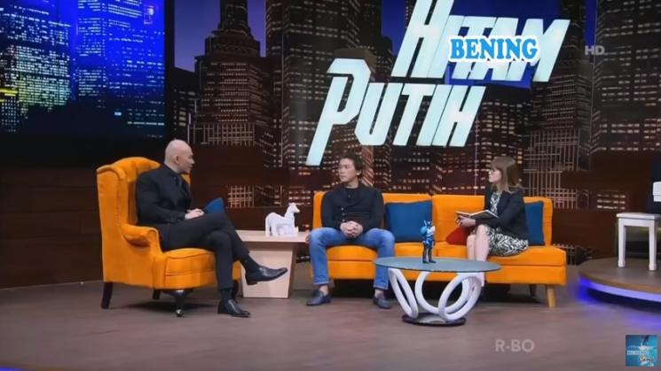 Reino Barack saat menjadi bintang tamu di Hitam Putih. (YouTube)