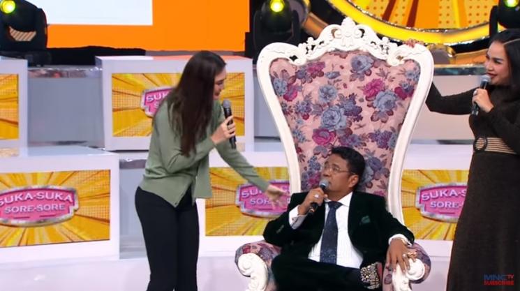 Luna Maya digombalin Hotman Paris. (YouTube/MNCTV Official)