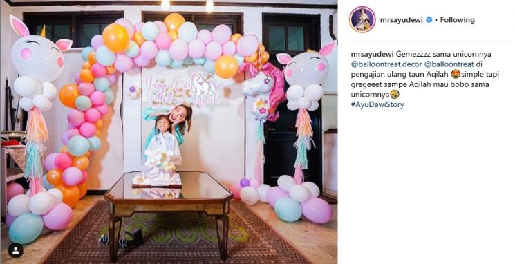 Ayu Dewi dan Keluarga (Instagram/@mrsayudewi)