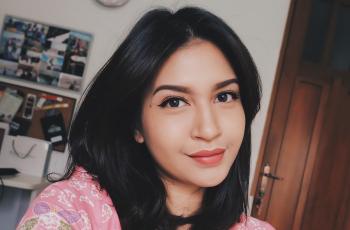 5 Gaya Liburan Sere Kalina, Presenter Rising Star yang Memesona