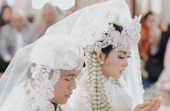5 Potret Cantik Seleb Saat Pakai Karya Desainer Akad Syahrini