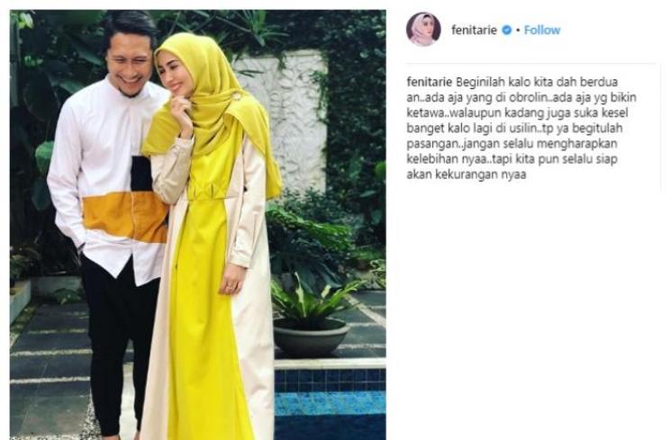 Kompak dengan busana cerah. (Instagram/@fenitarie)