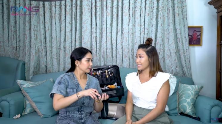 Nagita Slavina dan Ayu Dewi. (YouTube)