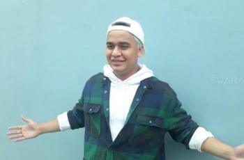 Ditanya Kabar Keretakan Hubungan dengan Pacar, Billy Syahputra Kabur