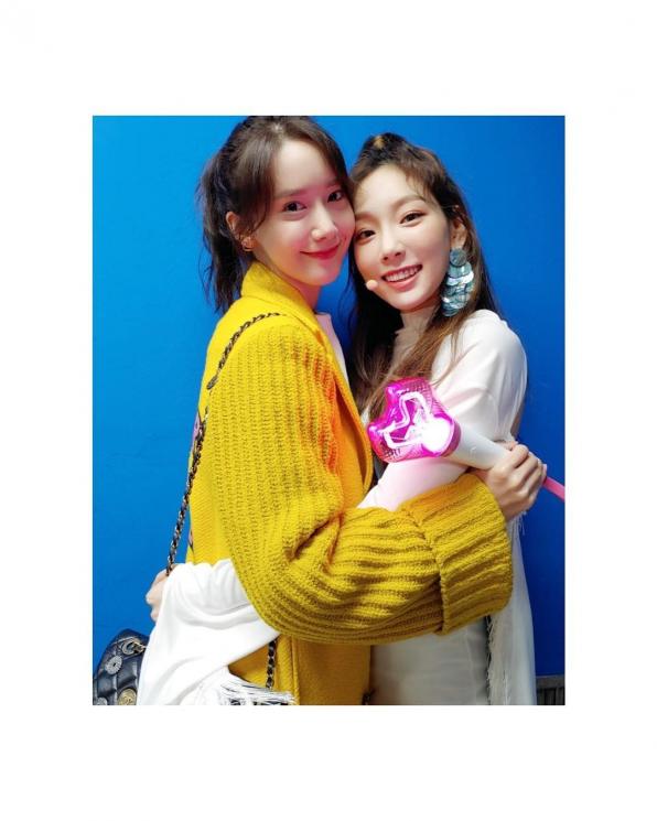 Taeyeon SNSD dan Yoona SNSD (Instagram/@taeyeon_ss)