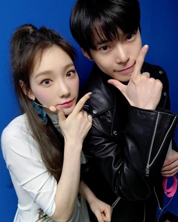 Taeyeon SNSD dan Doyoung NCT (Instagram/@taeyeon_ss)